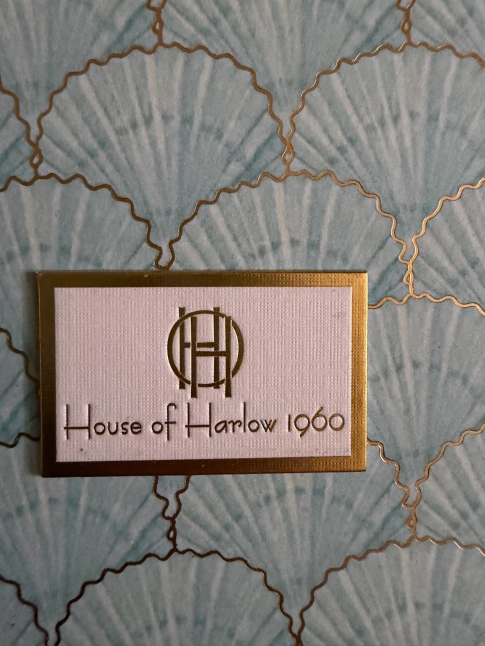 House of Harlow 1960 Gold Sculpted Shell Pendant Rope Necklace NWT NIB - Picture 4 of 6